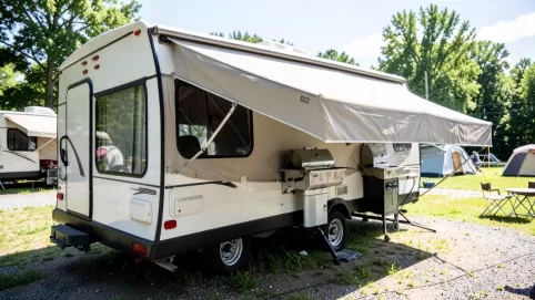 Markiza workowa do przyczepy kempingowej