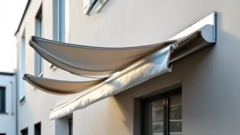 Montaż markizy na elewacji